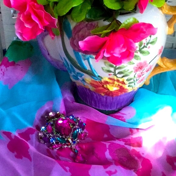 💖See New Listing💖   💙💜 Blue Purple Pink Rhinestone Brooch Pin   🌸NEW 🌸  💜 - Picture 14 of 16